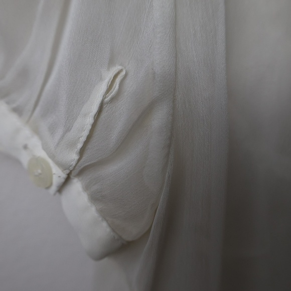 The Limited Sheer Ruffle Blouse – Ivory Button-Up Short (XS) - Picture 6 of 6